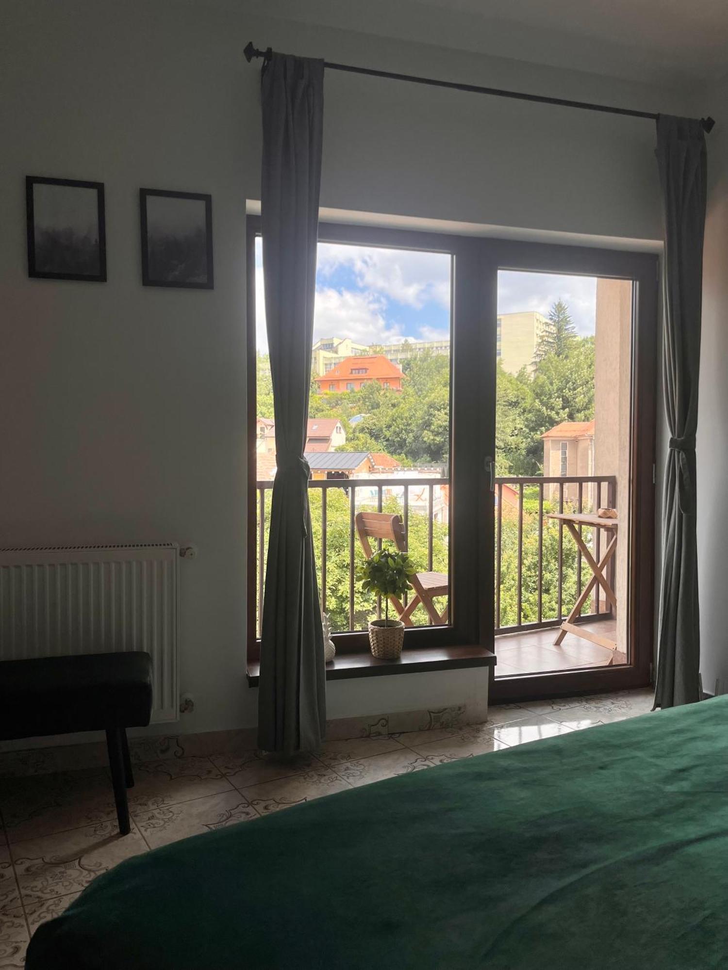 Natura City Center Studio Brasov Luaran gambar